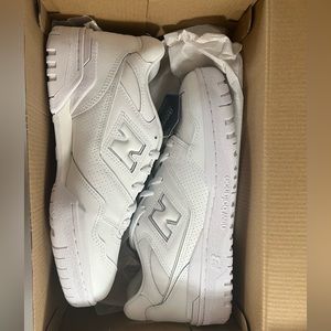 NWT- Men’s New Balance Sneakers 550 - Triple White size 8.5Mens